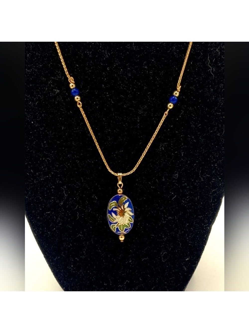 AVON White Lilly Blue Cloisonne Gold tone 16"-19" necklace